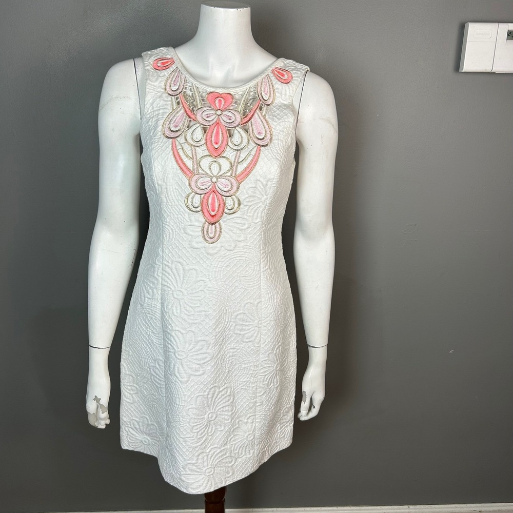 Lilly Pulitzer Dress Size 4 Floral Matelasse Embroidered Embossed Lace Pink Gold